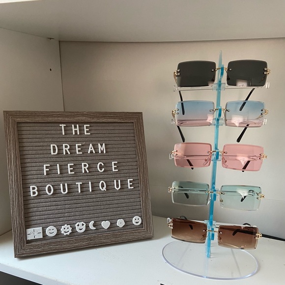 Sunglasses - Picture 1 of 4